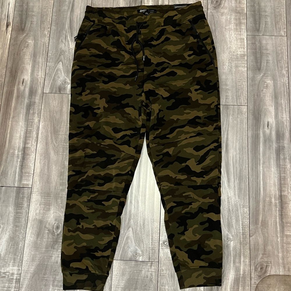 BROOKLYN CLOTH GREEN CAMO JOGGERS